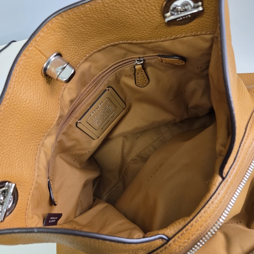 Coach 2017 Turnlock Edie Beige Camel Leather Shoulder Bag  Chain 36855 - Picture 12 of 16